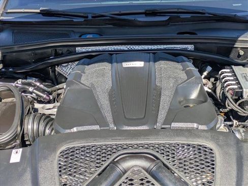 Used 2019 Porsche Macan S image 23