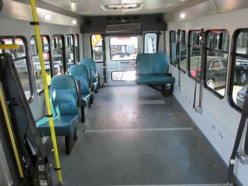 Used 2017 Ford E-450 and Econoline 450 Super Duty w/ Shuttle Bus Prep Package RWD image 5