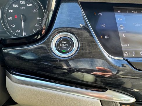 Used 2020 Cadillac XT6 Premium Luxury image 27