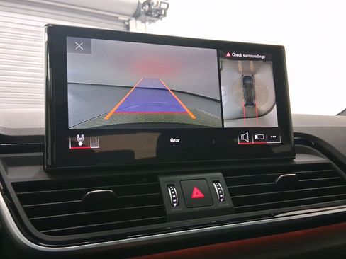 Used 2025 Audi Q5 e Premium Plus image 25