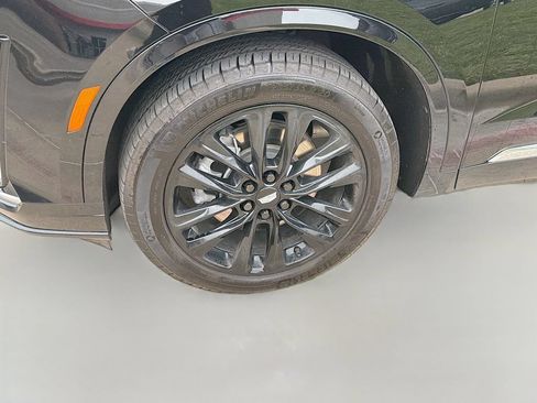 Used 2024 Cadillac XT6 Premium Luxury AWD/4WD image 32