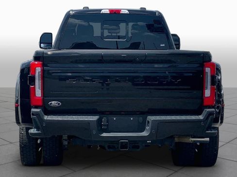 Used 2025 Ford F450 Platinum w/ FX4 Off-Road Package AWD/4WD image 4