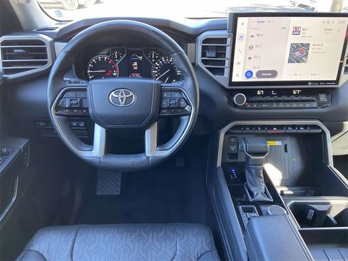 Used 2023 Toyota Tundra Limited image 9