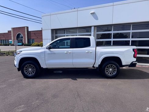 Used 2023 Chevrolet Colorado LT w/ LT Convenience Package II RWD image 2