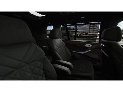New 2027 BMW X7 xDrive40i w/ M Sport Package AWD/4WD image 12