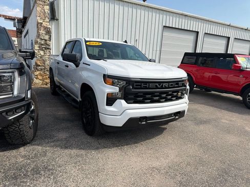 Used 2025 Chevrolet Silverado 1500 Custom w/ Turbomax Blackout Package AWD/4WD image 6