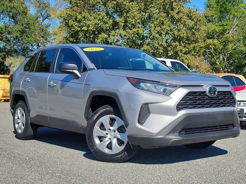 Used 2022 Toyota RAV4 LE image 29