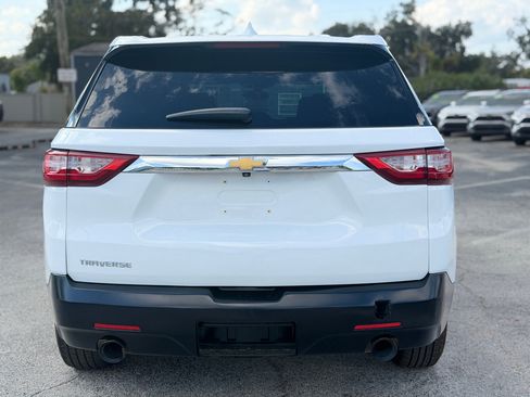 Used 2020 Chevrolet Traverse LS image 4