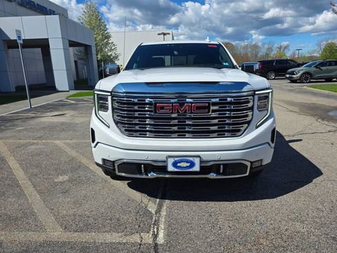 Used 2024 GMC Sierra 1500 Denali w/ Denali Reserve Package AWD/4WD image 7