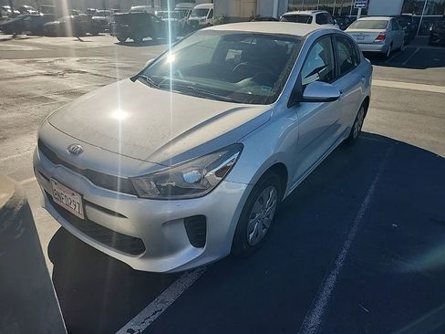 Certified 2020 Kia Rio S image 3