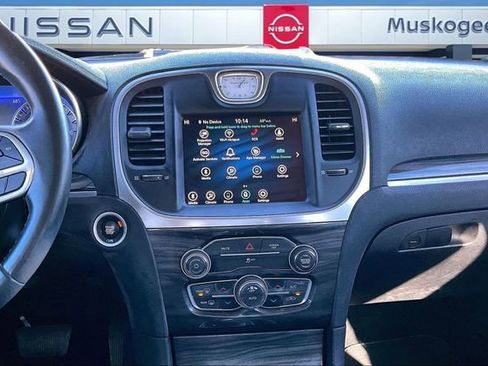 Used 2021 Chrysler 300 Touring w/ Sport Appearance Package image 9