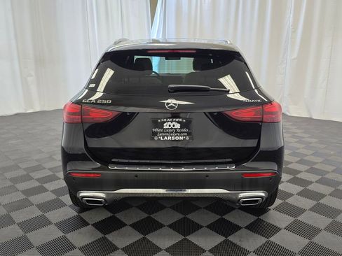 Used 2025 Mercedes-Benz GLA 250 4MATIC image 5