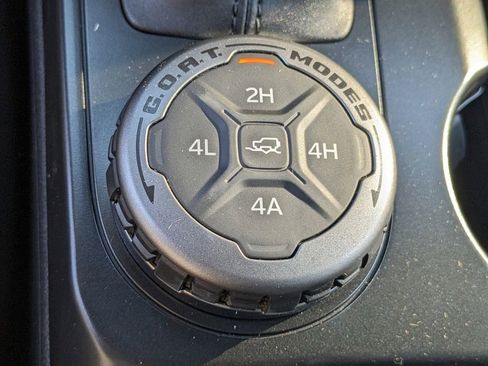 New 2025 Ford Bronco Badlands w/ Sasquatch Package image 25