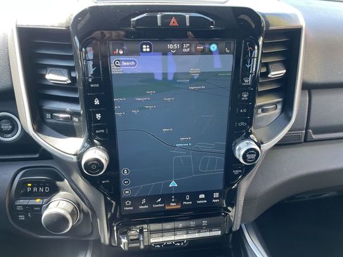 Used 2022 RAM 2500 Big Horn w/ Level B Equipment Group AWD/4WD image 19