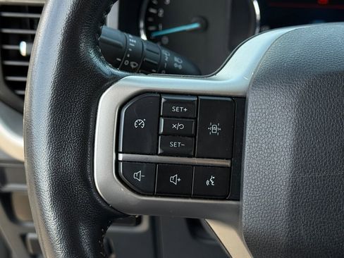 Used 2024 Ford Expedition XLT image 35