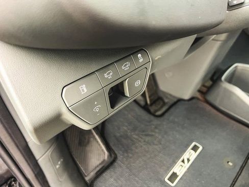 New 2026 Kia EV9 Land image 13