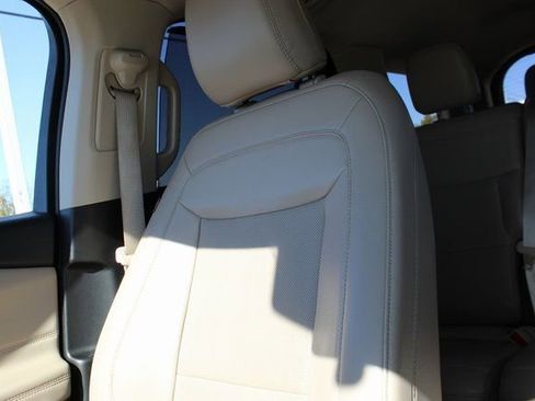 Used 2023 Ford Explorer Limited image 26