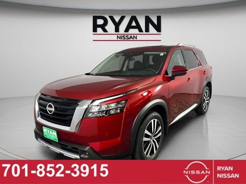 New 2025 Nissan Pathfinder Platinum image 11