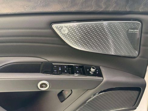 New 2025 Maserati Grecale GT image 32