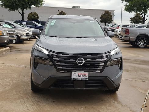 New 2026 Nissan Rogue SV FWD image 5