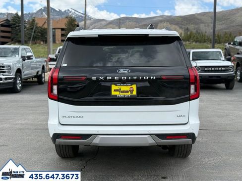 Used 2025 Ford Expedition Max Platinum AWD/4WD image 4