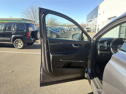 Used 2023 Hyundai Santa Fe Limited image 11