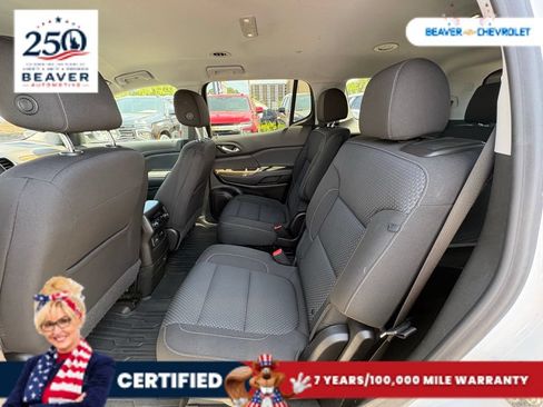 Used 2022 GMC Acadia SLE w/ Driver Convenience Package FWD image 14