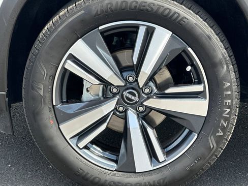 Used 2026 Nissan Rogue SL AWD/4WD image 26