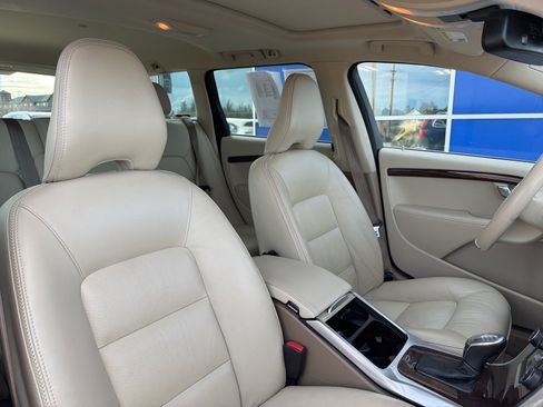 Used 2013 Volvo XC70 T6 image 16
