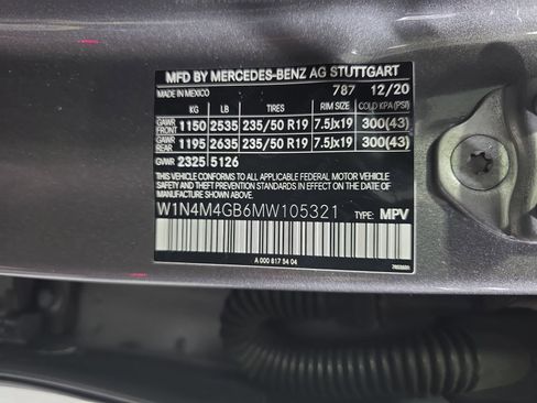 Used 2021 Mercedes-Benz GLB 250 image 34