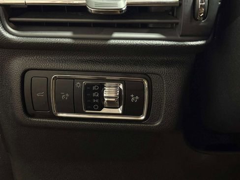 Certified 2024 Lincoln Corsair AWD w/ Equipment Group 101A image 10