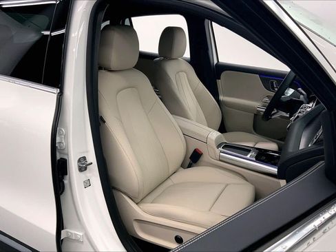Used 2026 Mercedes-Benz GLA 250 image 2