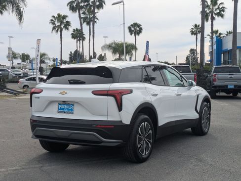 Used 2026 Chevrolet Blazer EV LT FWD image 5