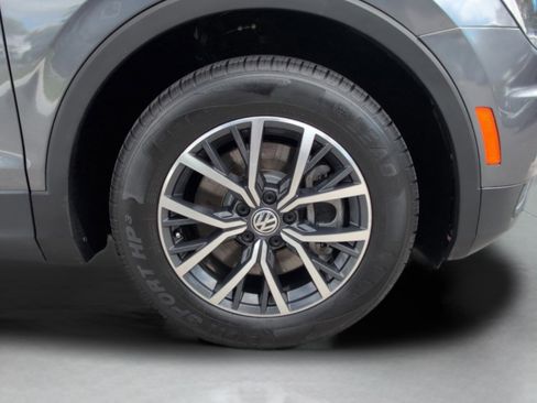 Used 2021 Volkswagen Tiguan S image 10