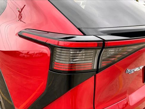 Used 2023 Toyota bZ4X Limited image 26