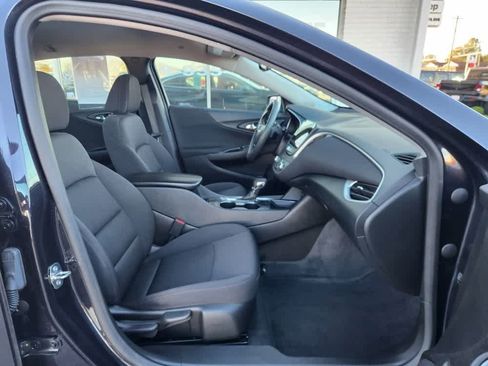Used 2023 Chevrolet Malibu LT image 9