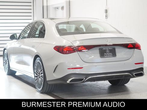 Used 2026 Mercedes-Benz E 350 4MATIC Sedan image 4