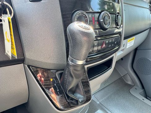 Used 2017 Mercedes-Benz Sprinter 3500 image 38