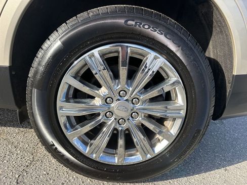 Used 2017 Cadillac XT5 FWD image 28