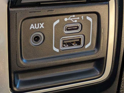 Used 2020 Jeep Gladiator Rubicon w/ Uconnect 4C Nav & Sound Group AWD/4WD image 24