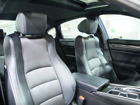Used 2018 Honda Accord Sport image 20