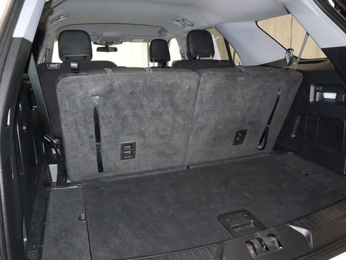 Certified 2022 Ford Explorer XLT w/ Equipment Group 202A image 18