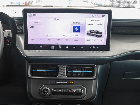 Used 2025 Ford Maverick Lobo image 14