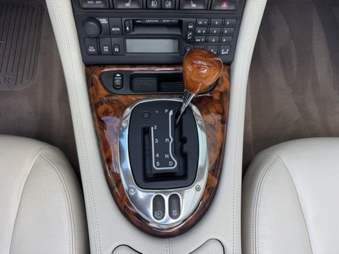Used 2006 Jaguar XK8 Convertible RWD image 15