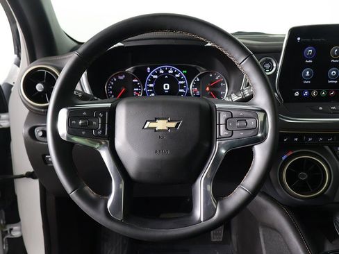 Used 2024 Chevrolet Blazer Premier w/ Enhanced Convenience Package FWD image 44