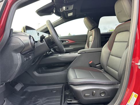 New 2026 Chevrolet Equinox EV RS image 10