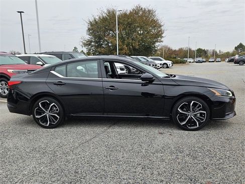 Used 2024 Nissan Altima 2.5 SR image 15