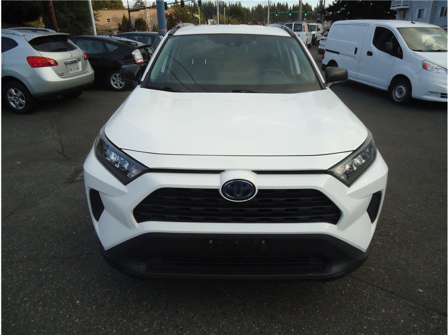 Used 2019 Toyota RAV4 LE w/ Carpet Mat Package AWD/4WD image 2