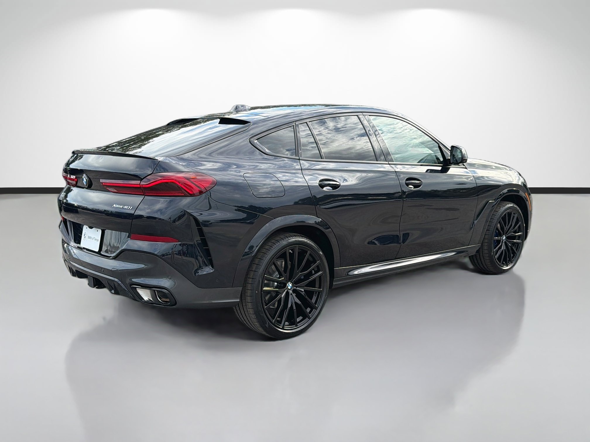 New 2027 BMW X6 xDrive40i w/ Executive Package AWD/4WD image 3