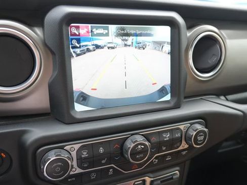 Used 2020 Jeep Gladiator Rubicon AWD/4WD image 23